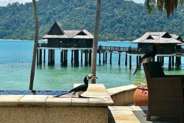 Lees mijn blog over mijn verblijf in Pangkor Laut Resort in Maleisië: een exclusief wellness resort met bekroonde spa, ruimte villa\'s, gezonde keuken en directe toegang tot de parel van het eiland: Emerald Bay.