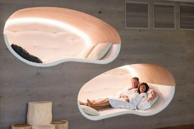 Laat de liefde bloeien deze Valentijnsdag met onze exclusieve romantische wellnessretreats. Herontdek passie en ontspanning samen.