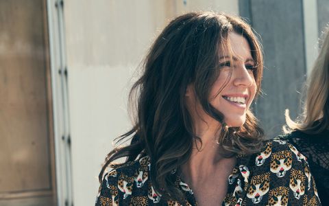 Image for Over Isa Hoes