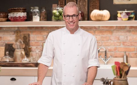 Image for Wie is Rudolph van Veen?