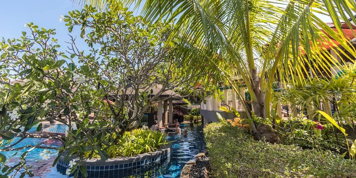 zwembad Mangosteen Ayurveda & Wellness Resort