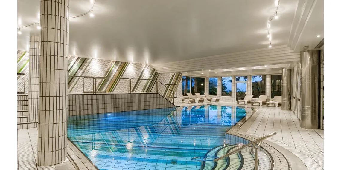 Villa Eden Leading Park Retreat