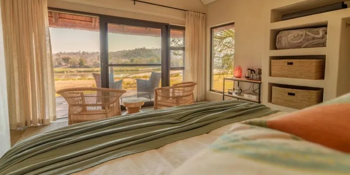 hotelkamer met tuin en rivierzicht