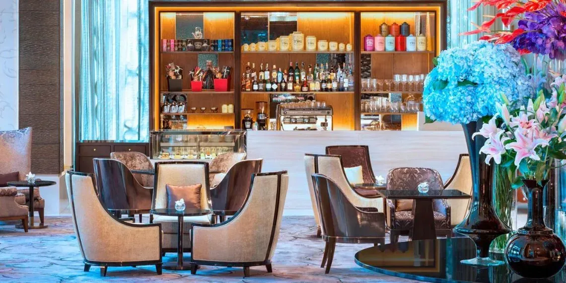 bar NEW! Longevity Hub by Clinique La Prairie St Regis