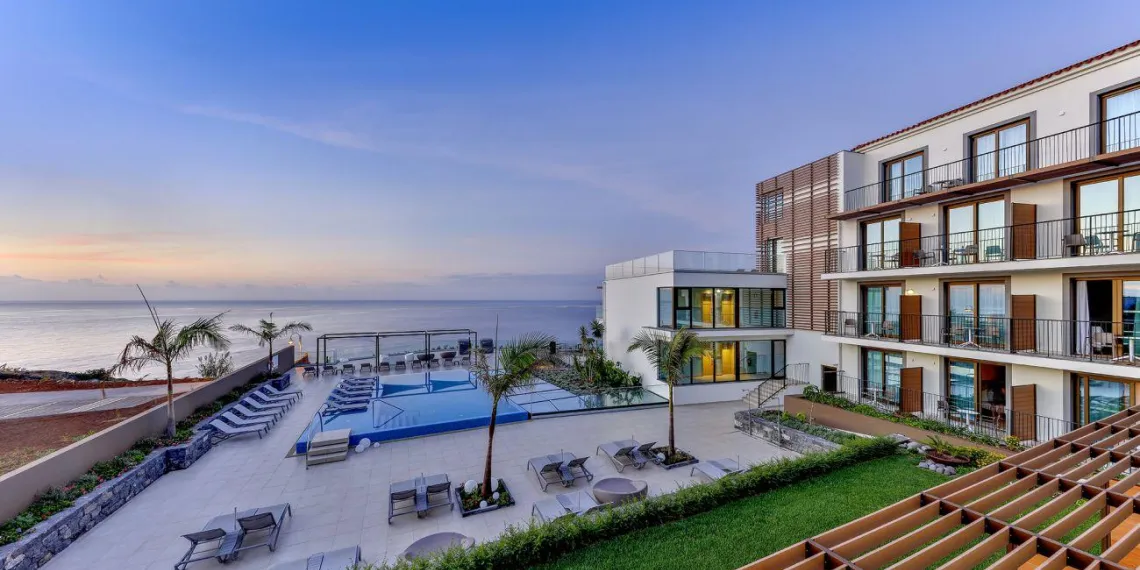 zwembad Hotel GaloMar Galo Resort Puurenkuur