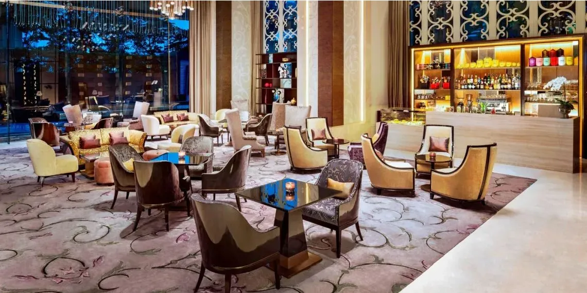 bar NEW! Longevity Hub by Clinique La Prairie St Regis