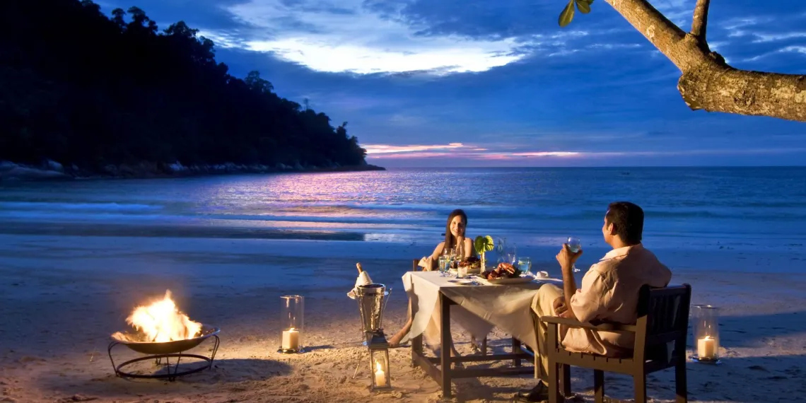 Dinner op het strand in Pangkor Laut Resort Maleisië