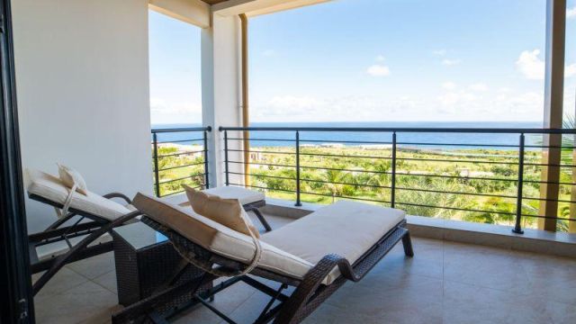 Golden Rock Resort | Deluxe Ocean Room First Floor